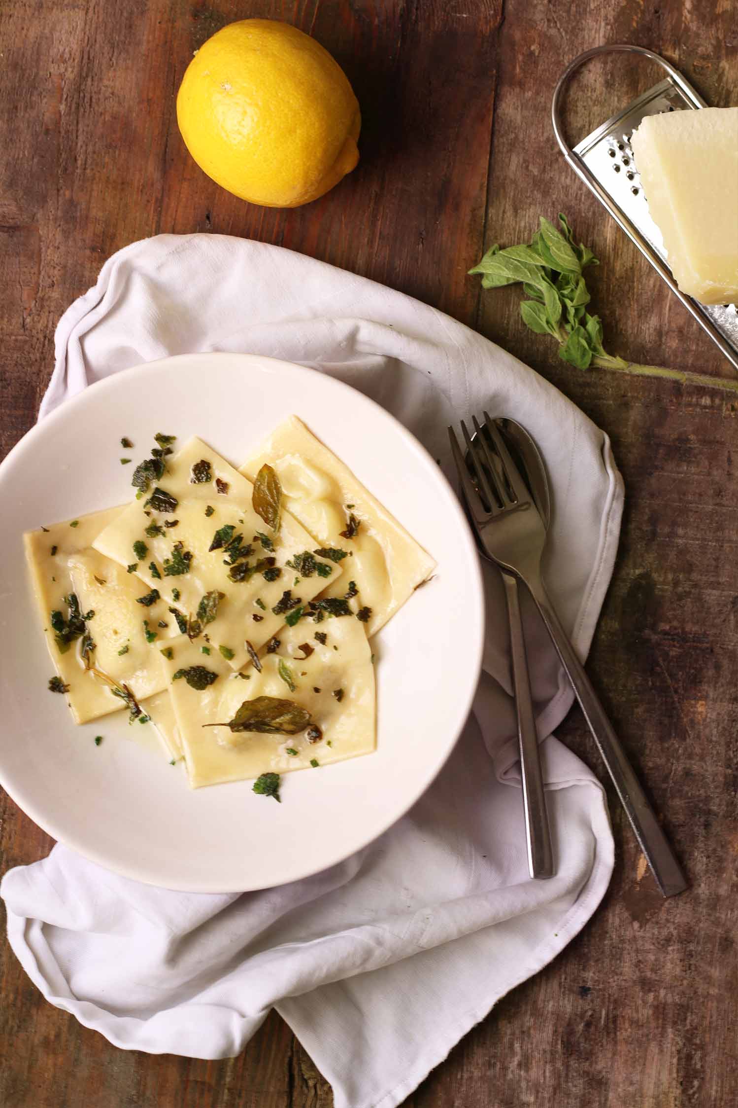 ravioli met ricotta en citroen